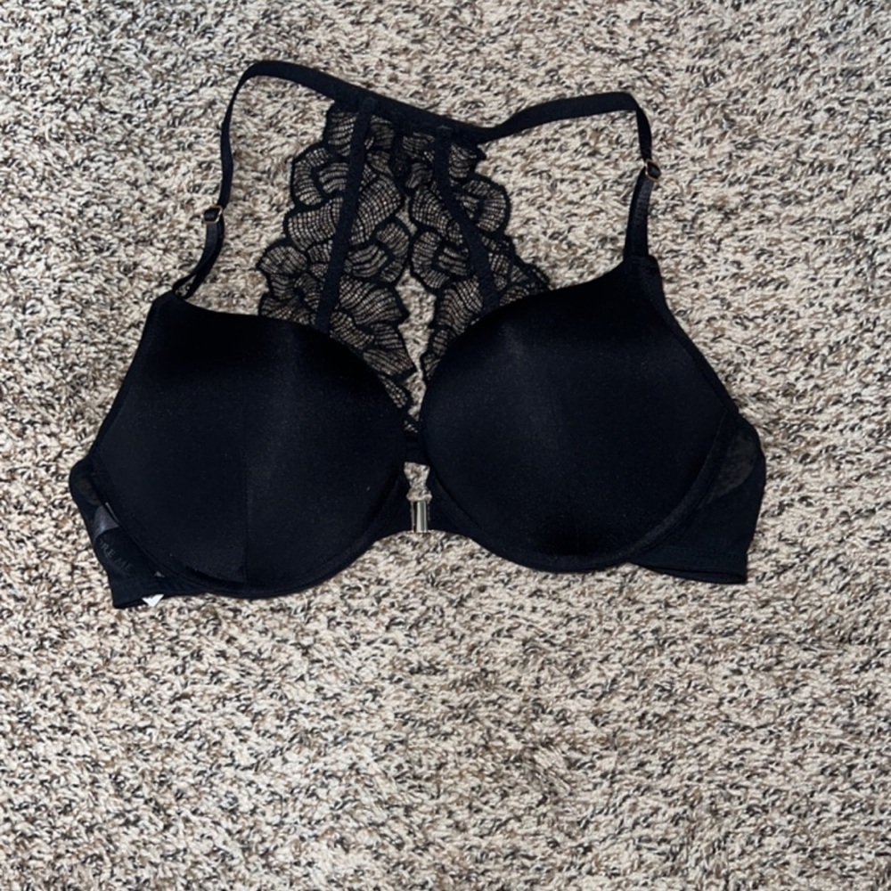 Victoria secret/Adore me bras